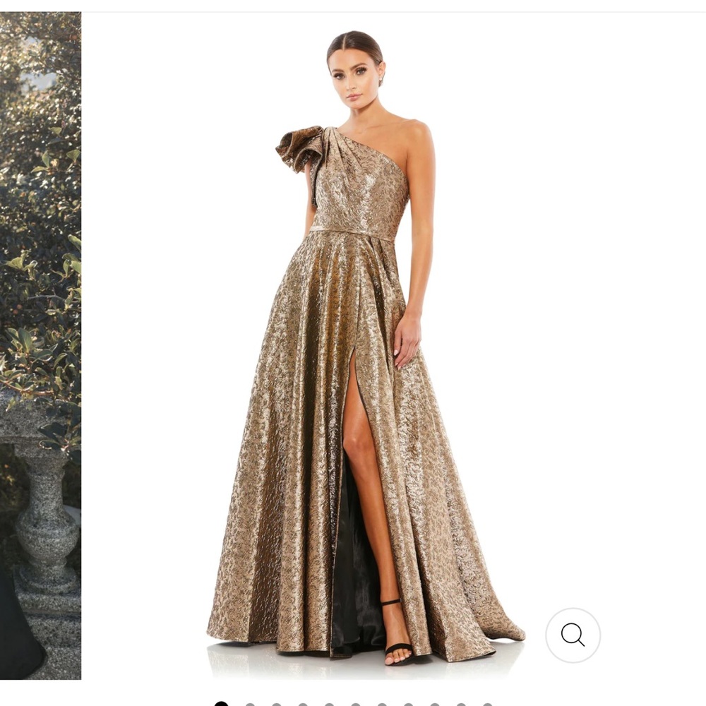 Mac Duggal one shoulder metallic gown in bronze size 0